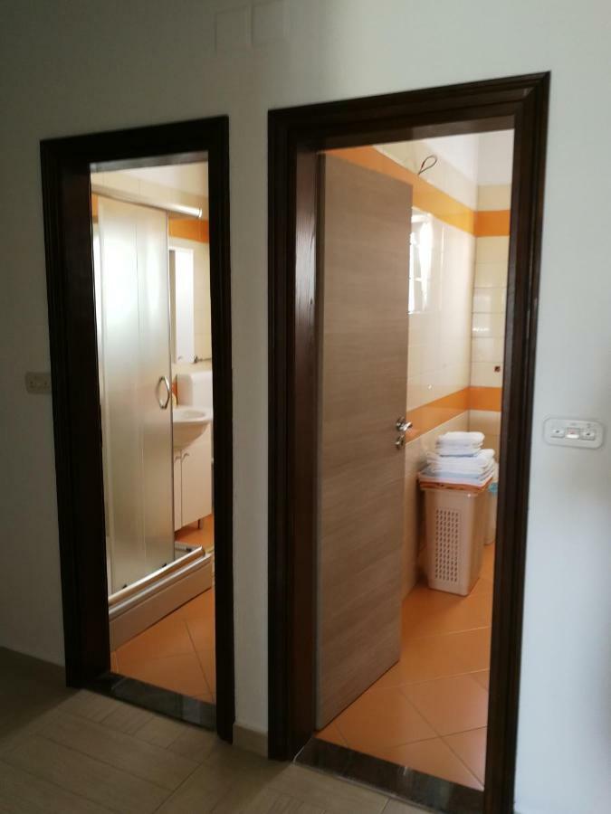 Apartments N&M Sukošan Esterno foto