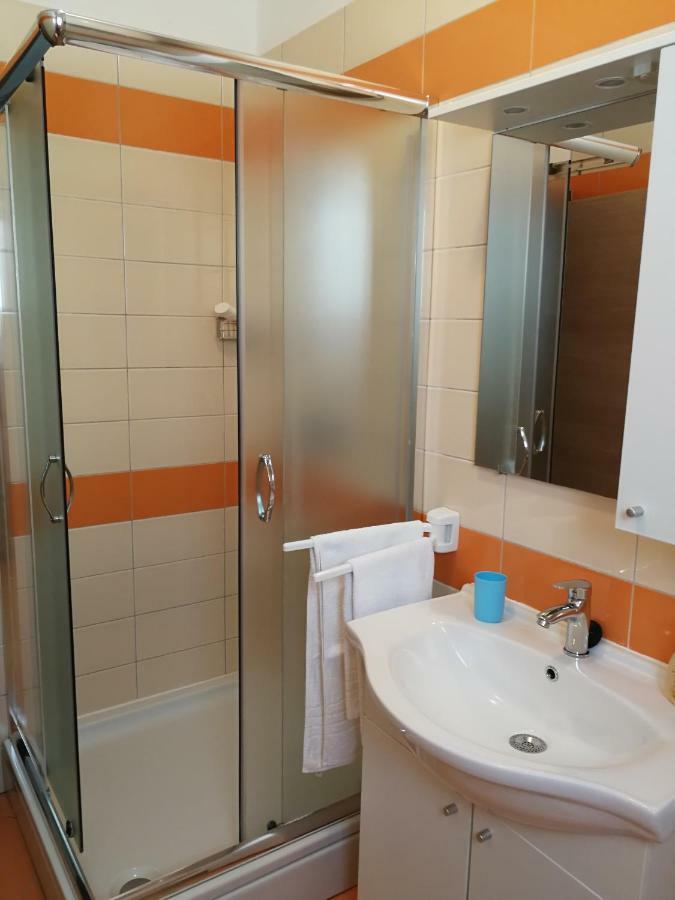 Apartments N&M Sukošan Esterno foto