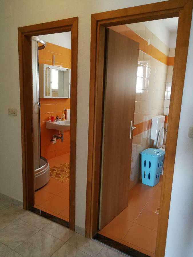 Apartments N&M Sukošan Esterno foto